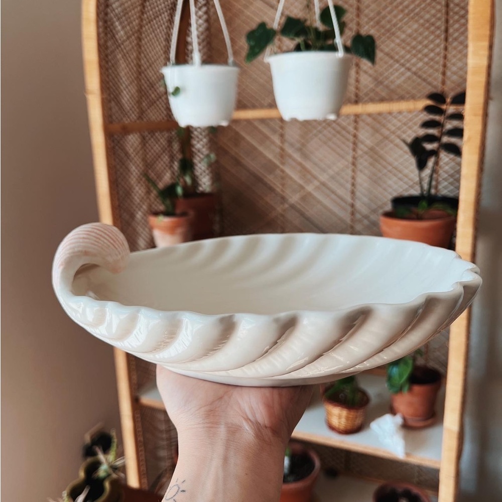 Stokes Shell dish/catchall - Picture 3 of 5